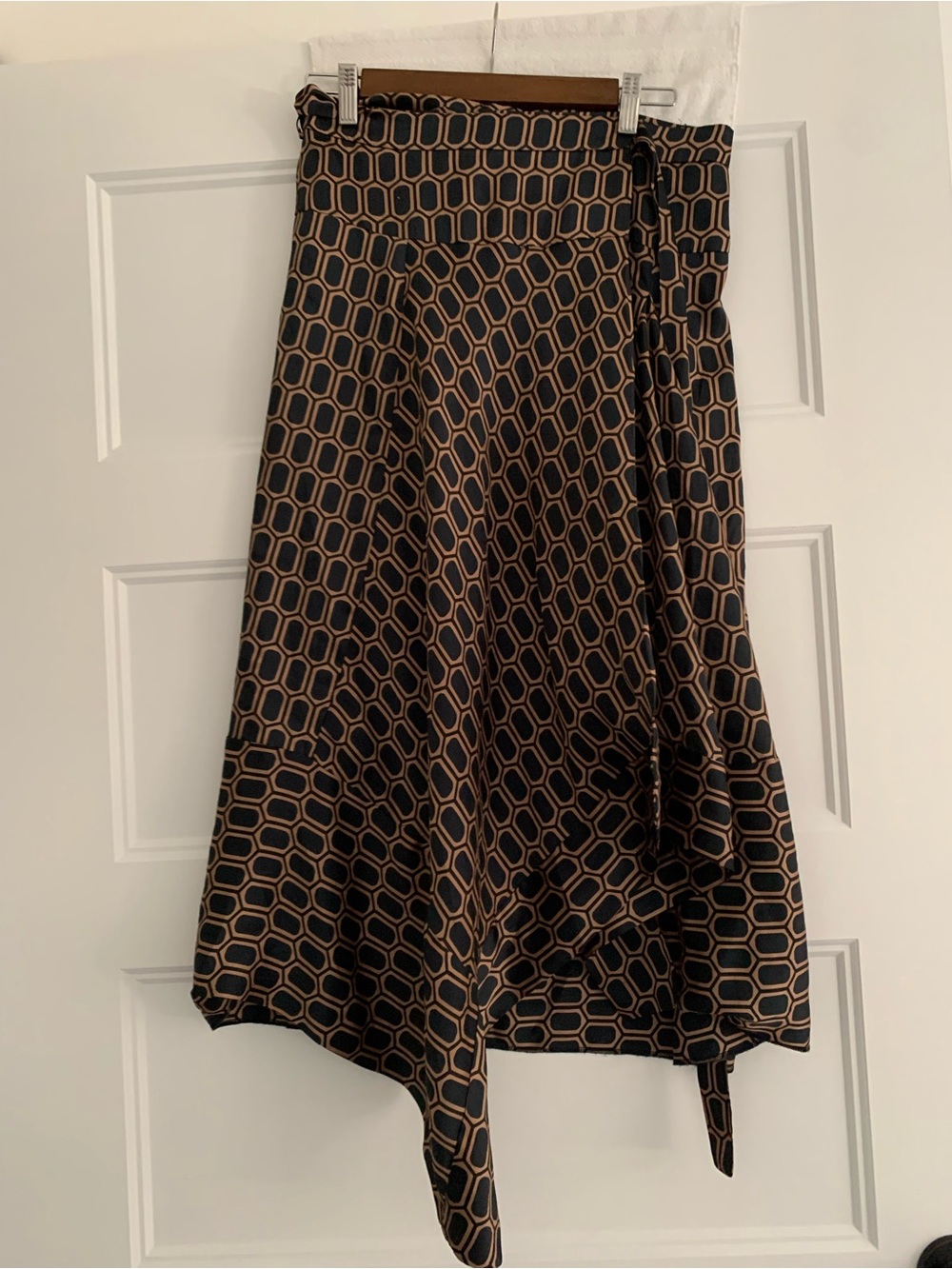 Zara Black and Brown Asymmetrical Geometric Wrap Skirt Size Medium